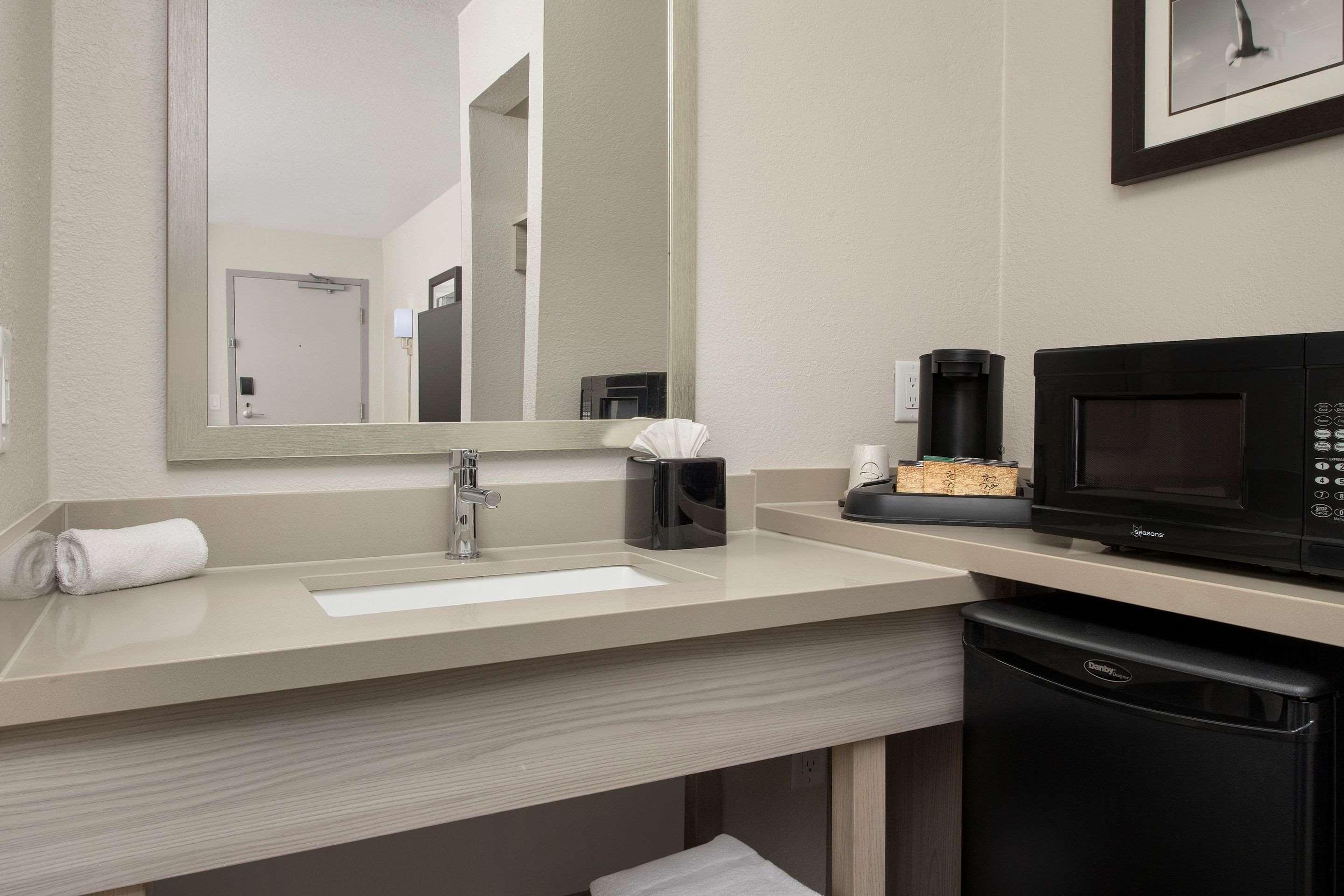 Quality Inn Atlantic Beach-Mayo Clinic Jax Area Экстерьер фото