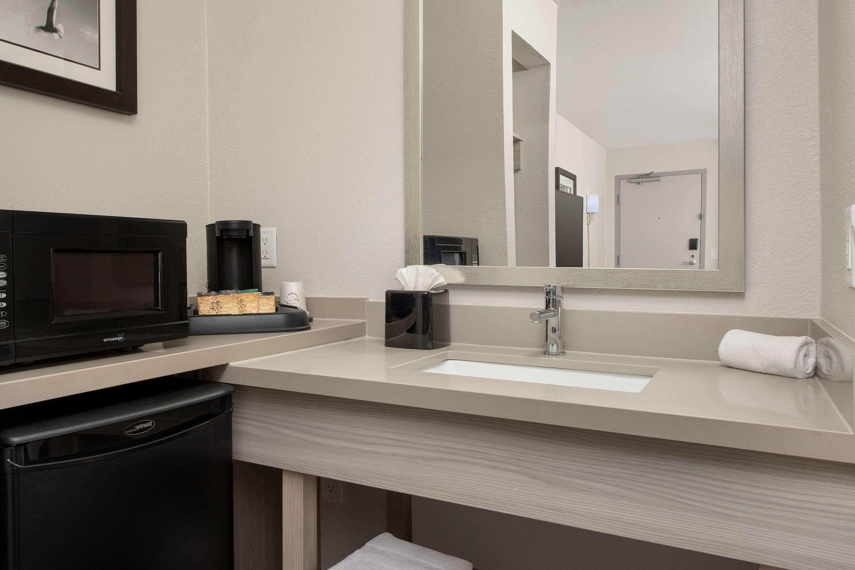 Quality Inn Atlantic Beach-Mayo Clinic Jax Area Экстерьер фото