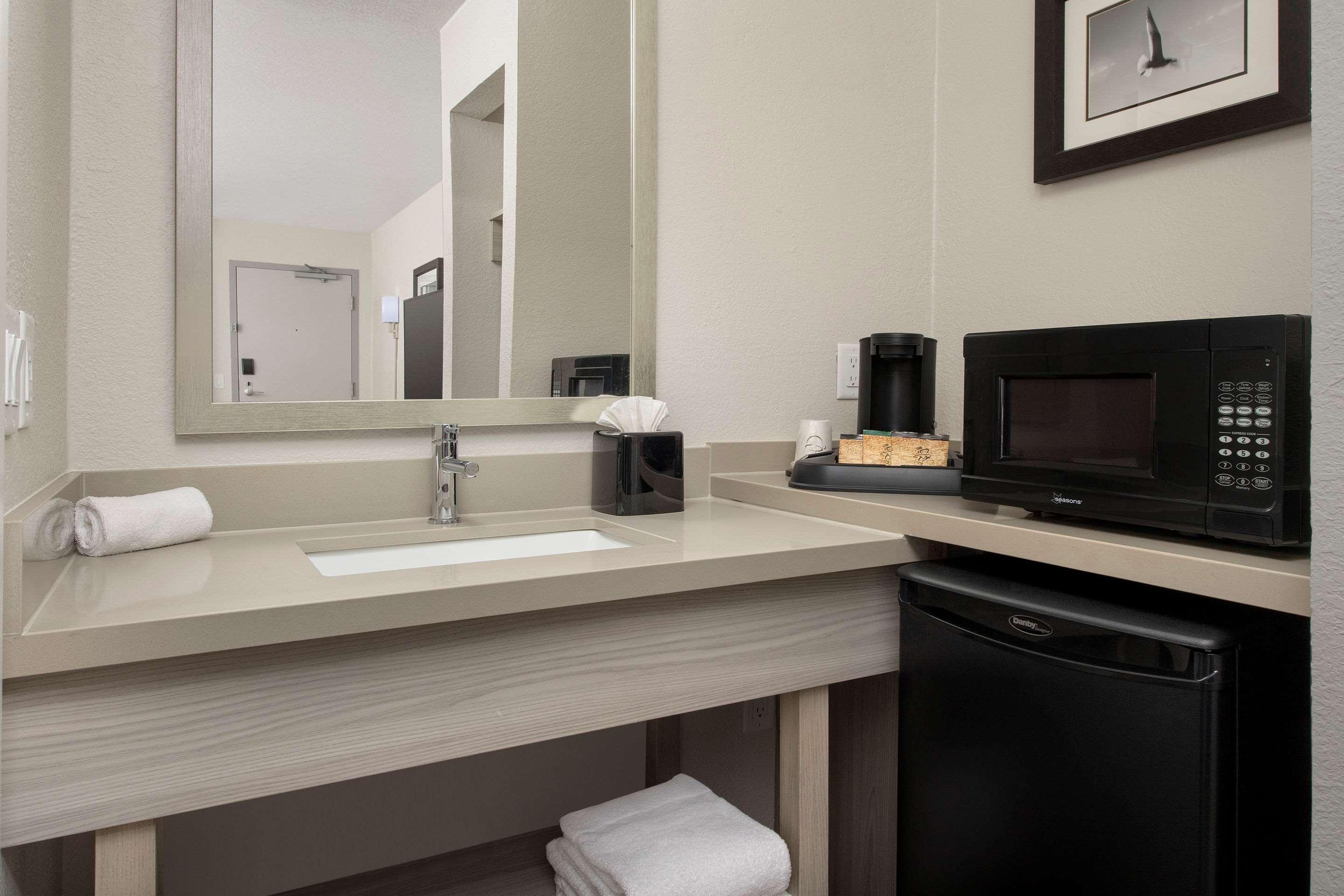 Quality Inn Atlantic Beach-Mayo Clinic Jax Area Экстерьер фото