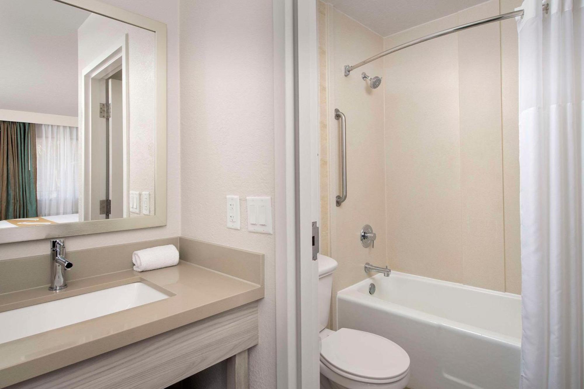 Quality Inn Atlantic Beach-Mayo Clinic Jax Area Экстерьер фото